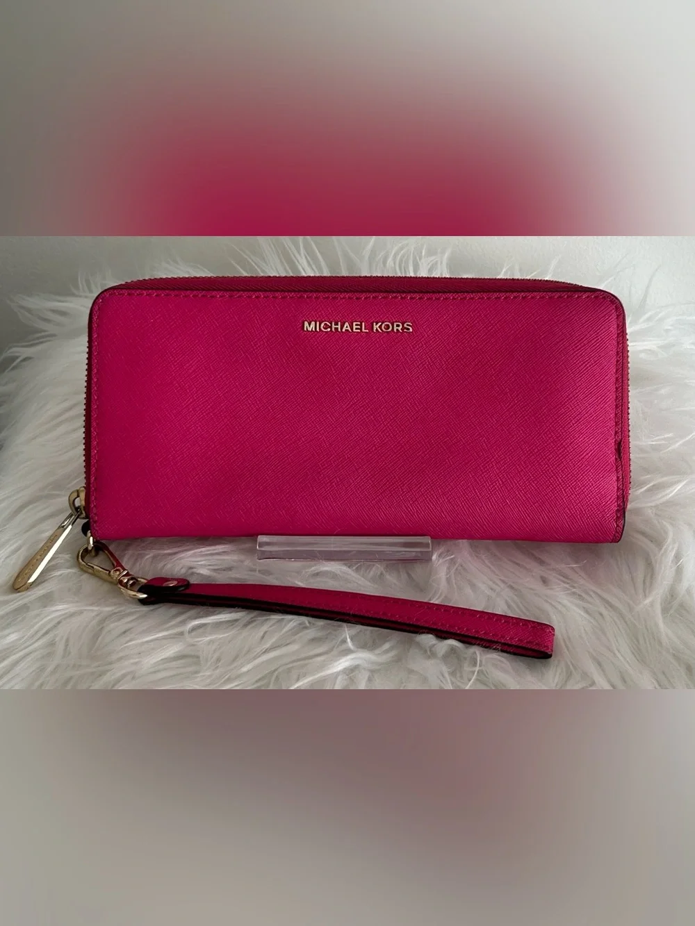 Michael Kors Jet Set Travel Hot Pink Saffiano Leather Zip Around Wristlet Wallet